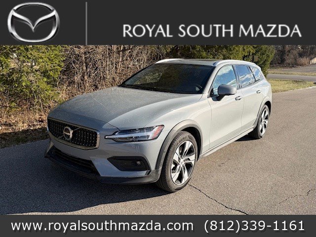 2025 Volvo V60 Cross Country Wagon 