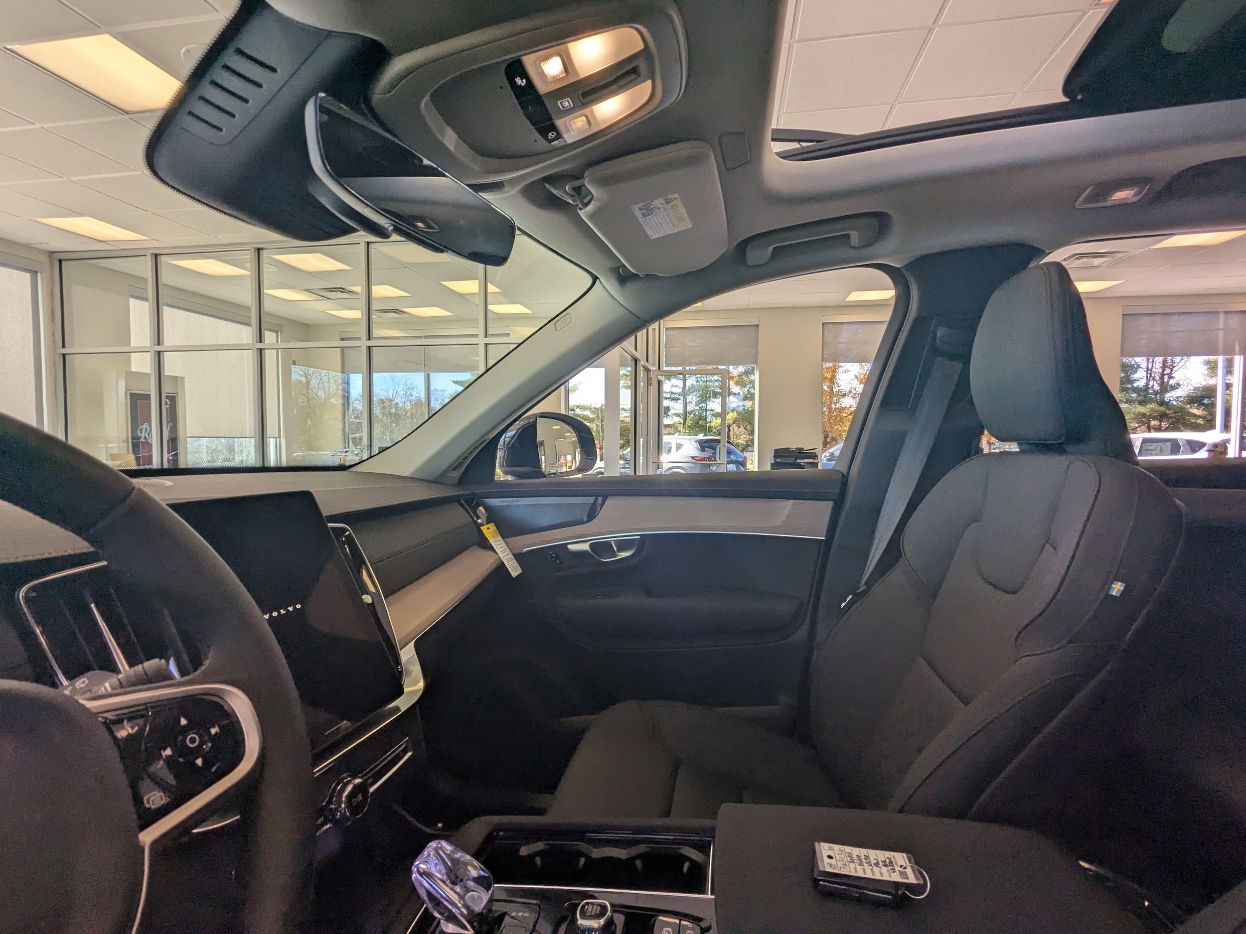 2026 Volvo XC90 Plus - Photo 12