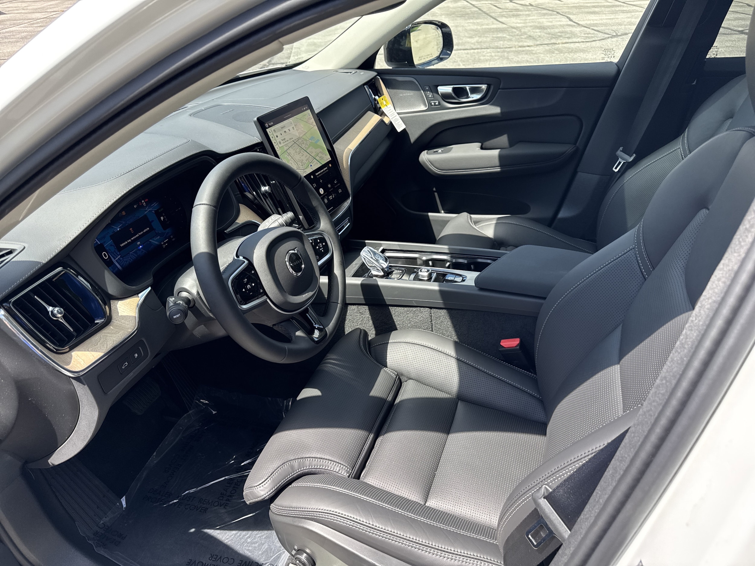 2026 Volvo XC60 Ultra - Photo 16