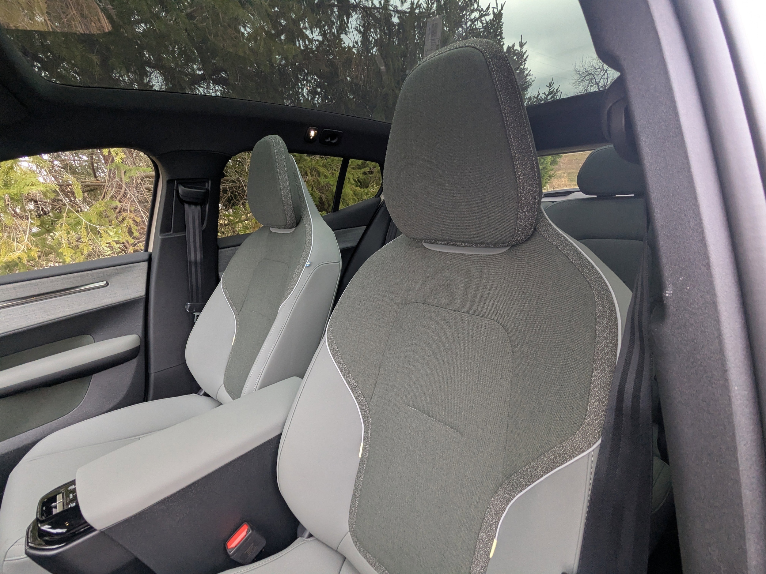 2026 Volvo EX30 Ultra - Photo 11