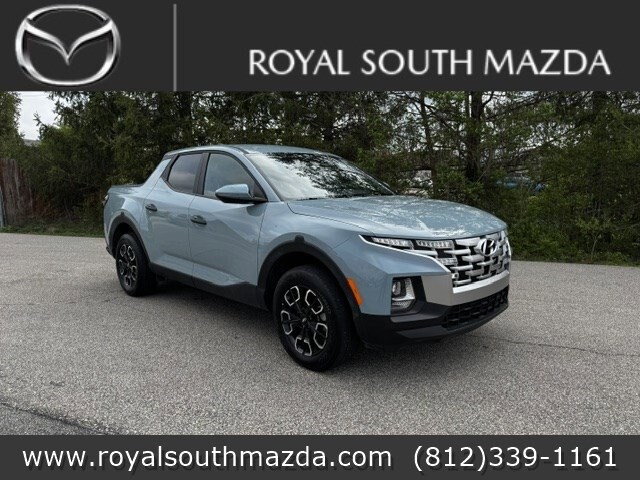 Featured used 2023 Hyundai Santa Cruz 2.5L SEL Truck Crew Cab for sale in Bloomington, IN