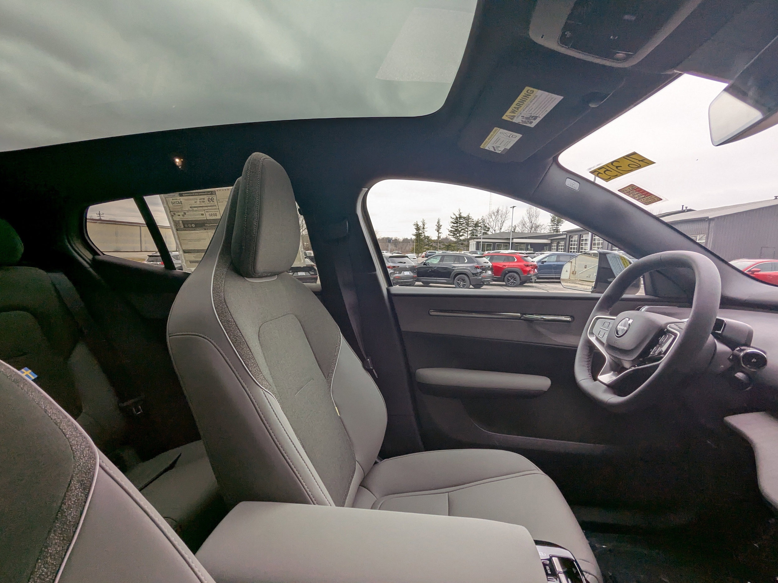 2026 Volvo EX30 Ultra - Photo 17