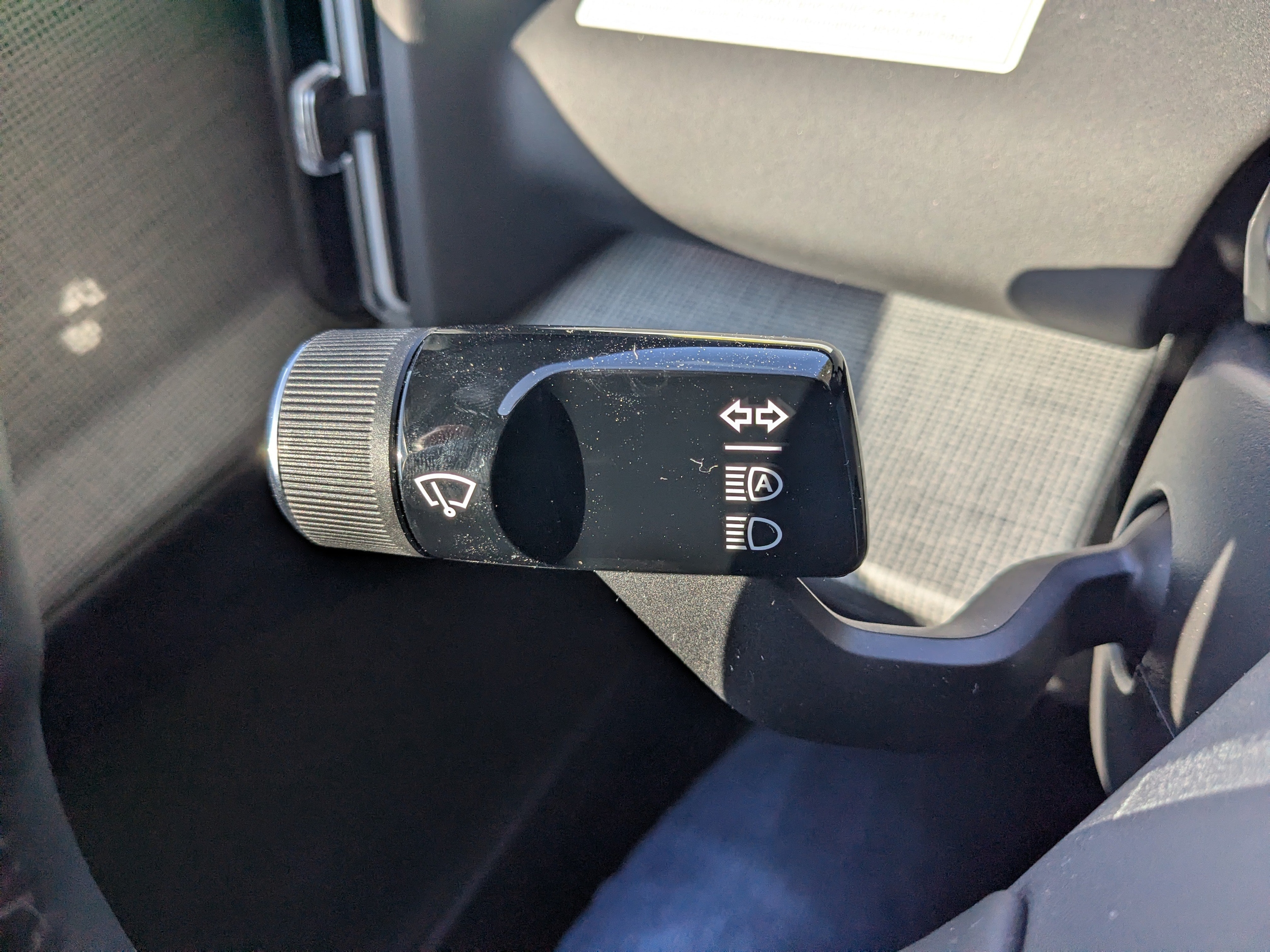2025 Volvo EX30 Plus - Photo 29