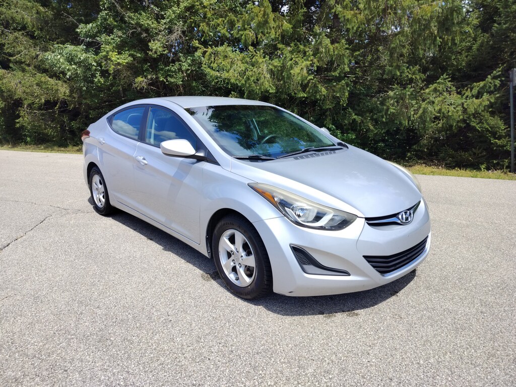 Used 2014 Hyundai Elantra SE Sedan