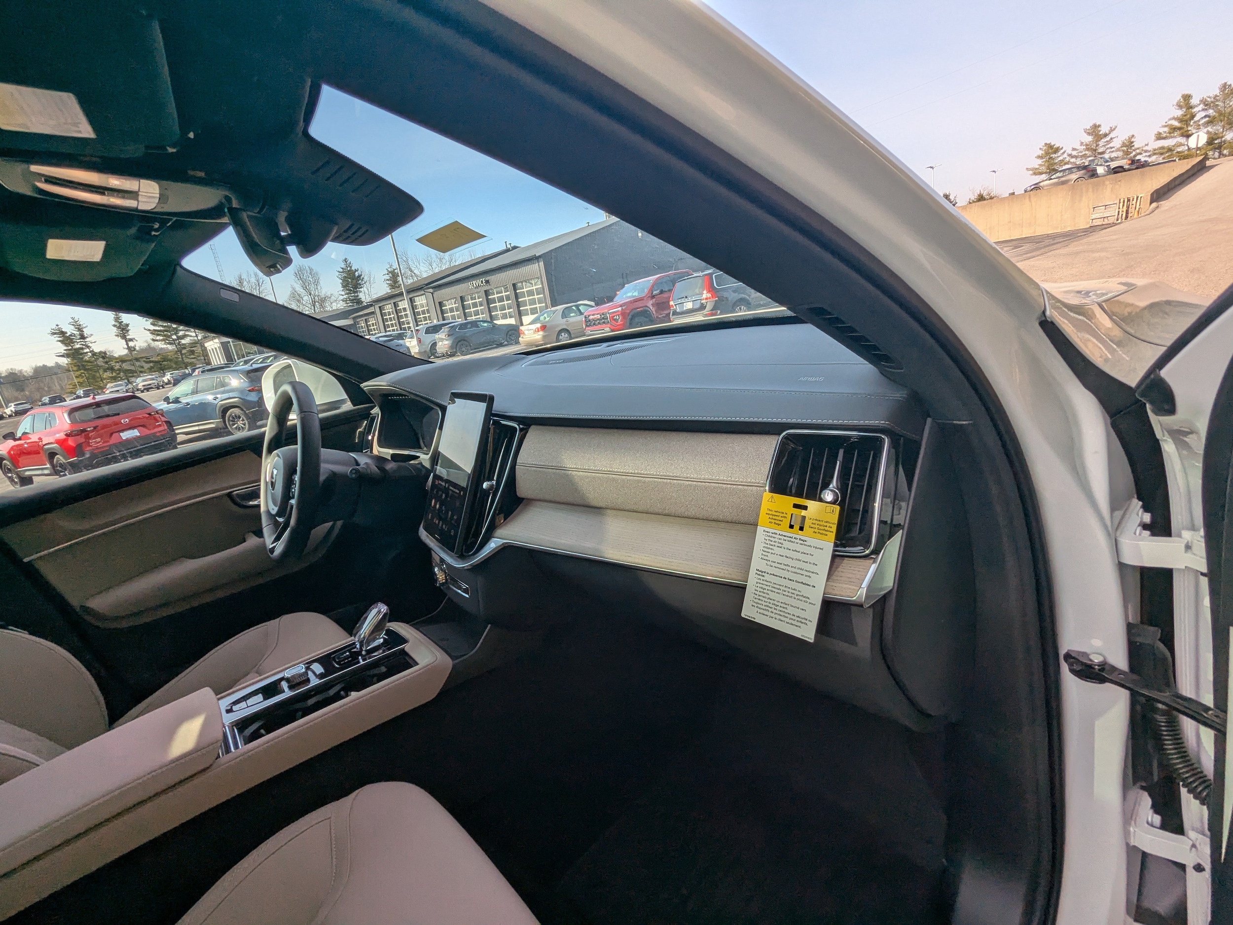 2026 Volvo XC90 Plus - Photo 15