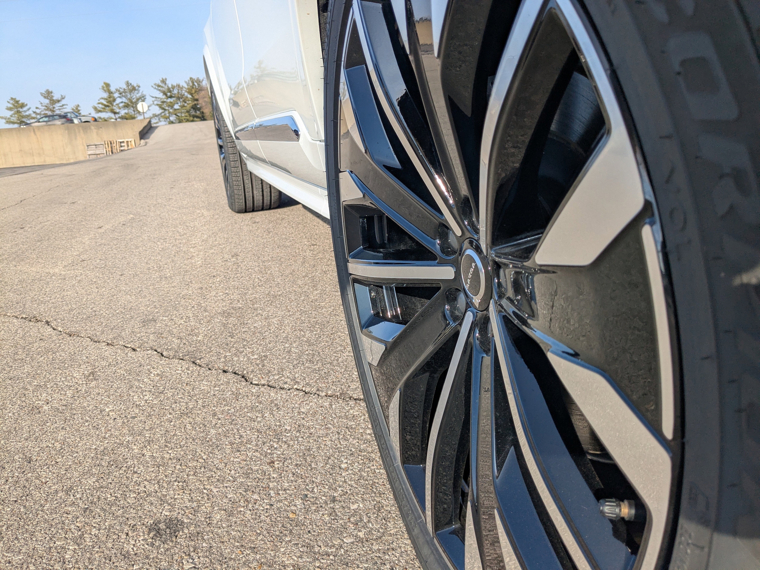 2026 Volvo XC90 Plus - Photo 28