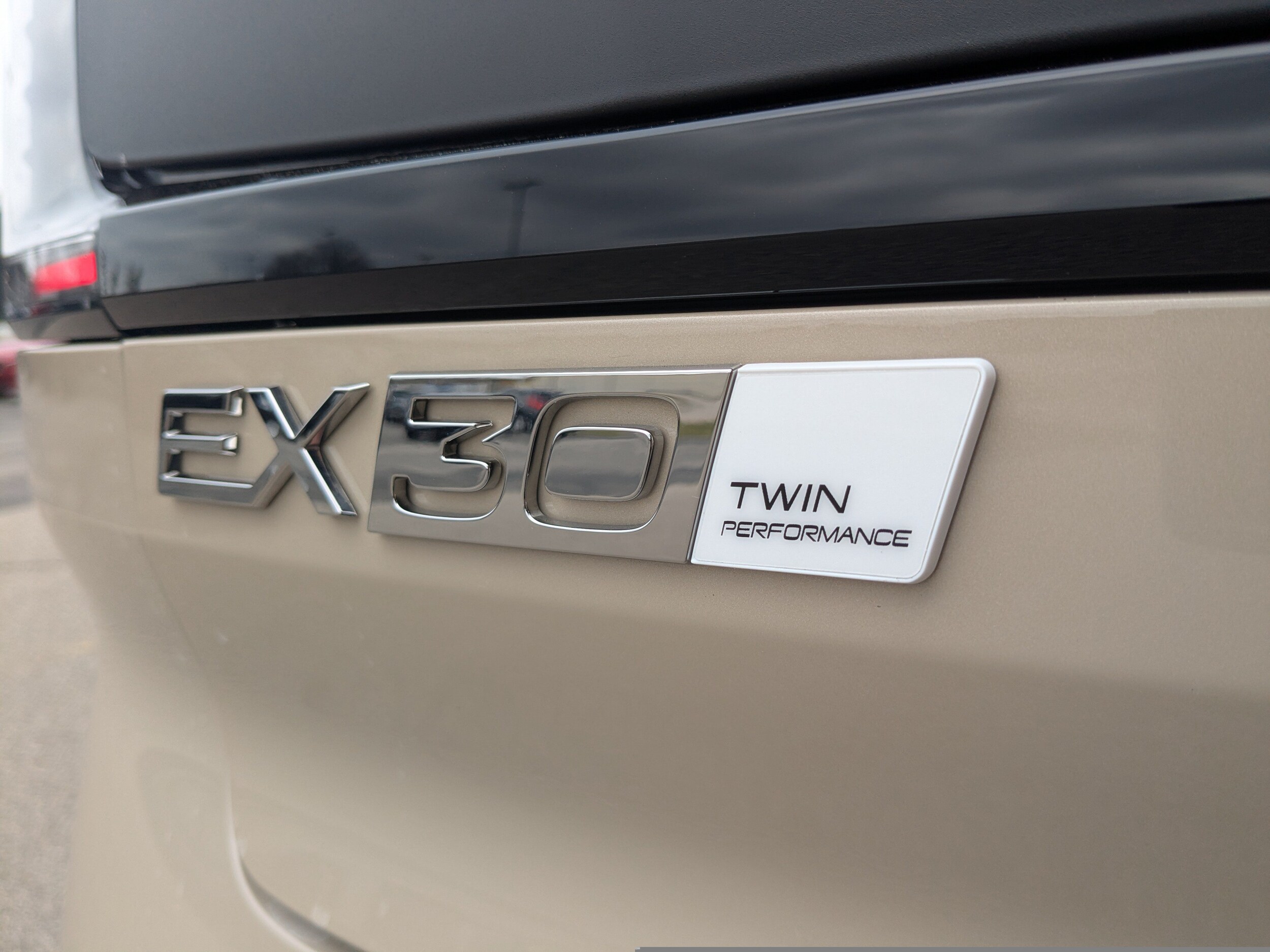 2026 Volvo EX30 Ultra - Photo 27
