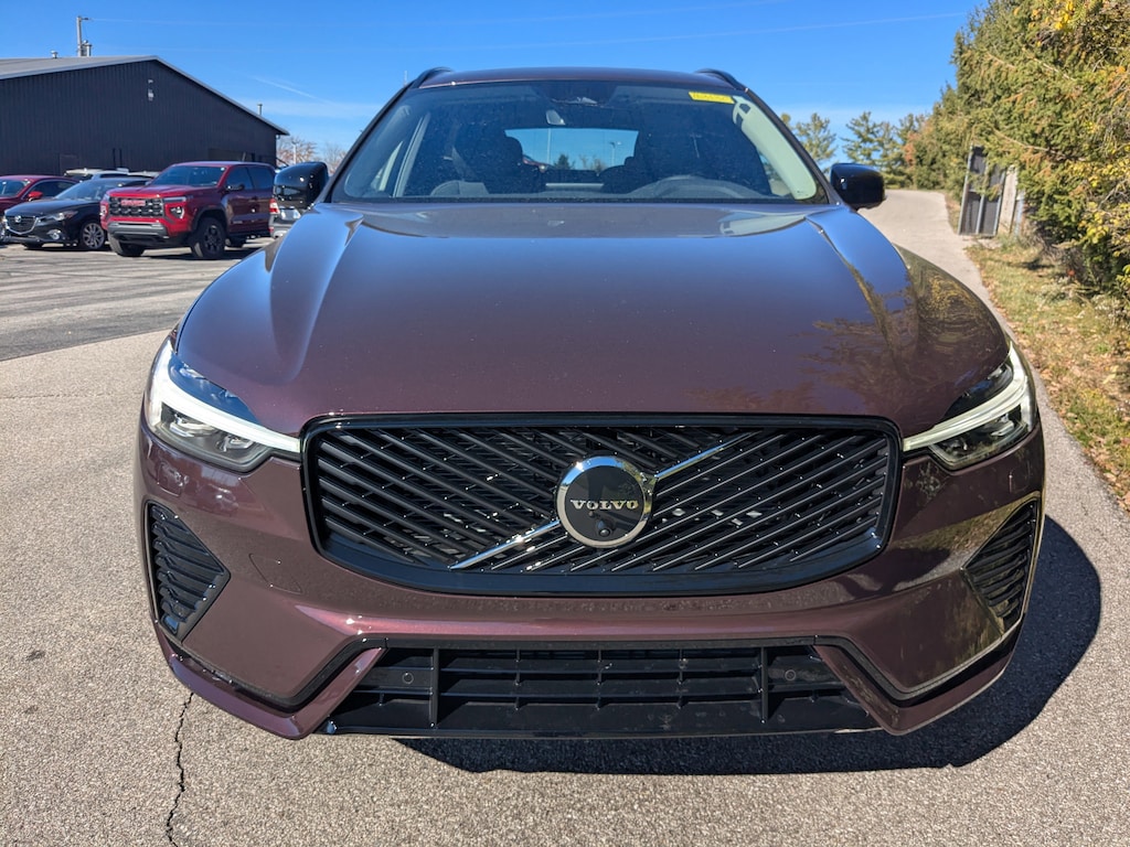 New 2026 Volvo XC60 B5 Plus SUV
