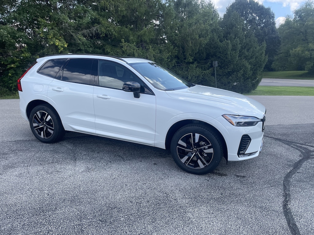 New 2027 Volvo XC60 B5 Core SUV