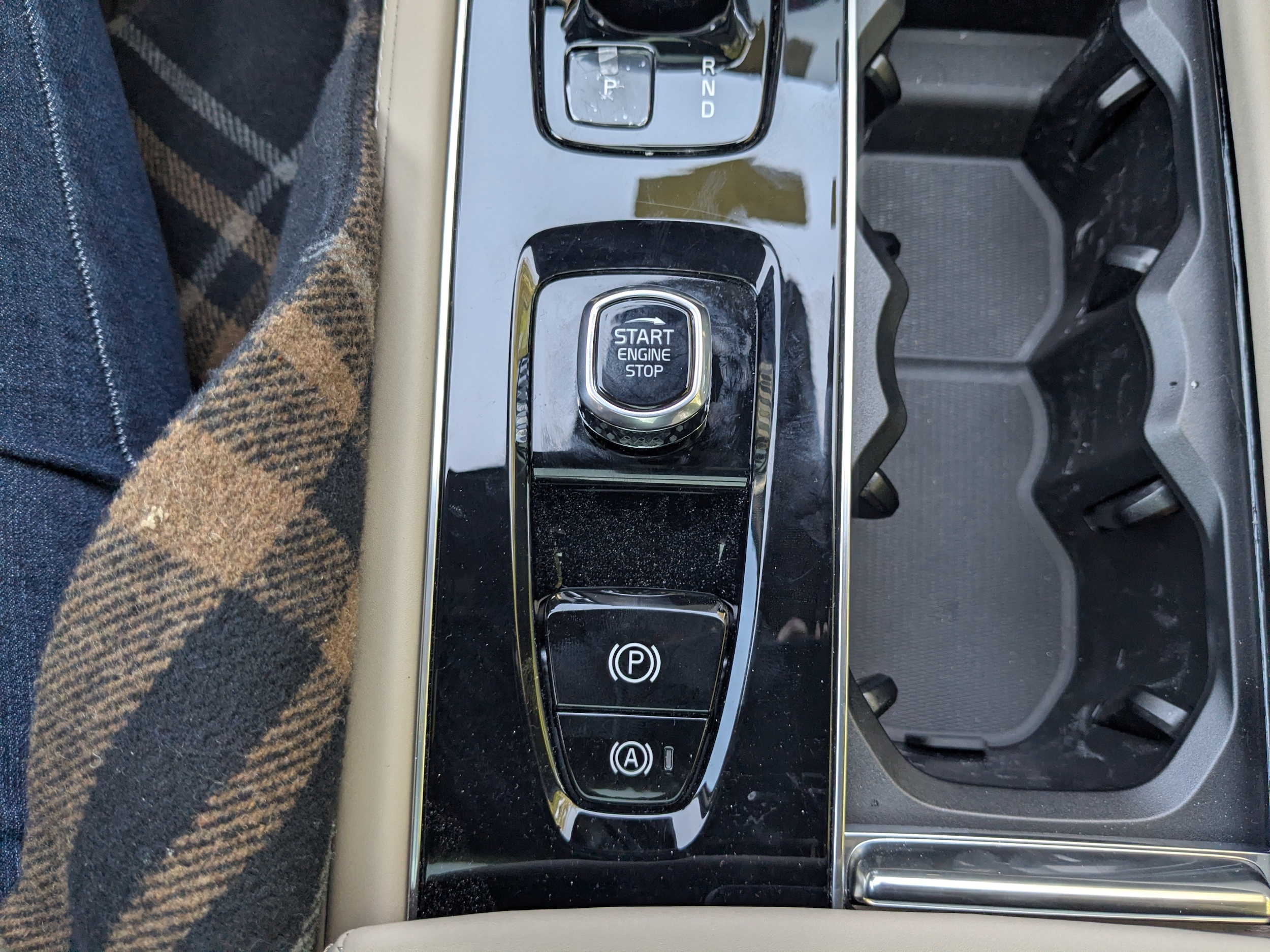 2026 Volvo XC90 Plus - Photo 47