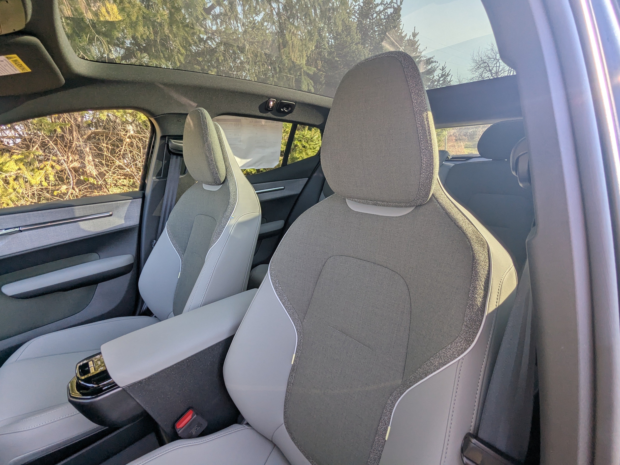 2025 Volvo EX30 Plus - Photo 11