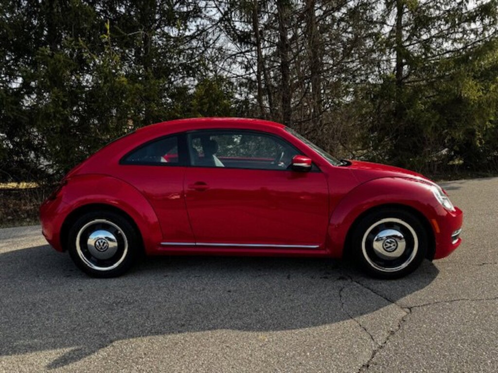 Used 2012 Volkswagen Beetle 2.5L w/PZEV Hatchback