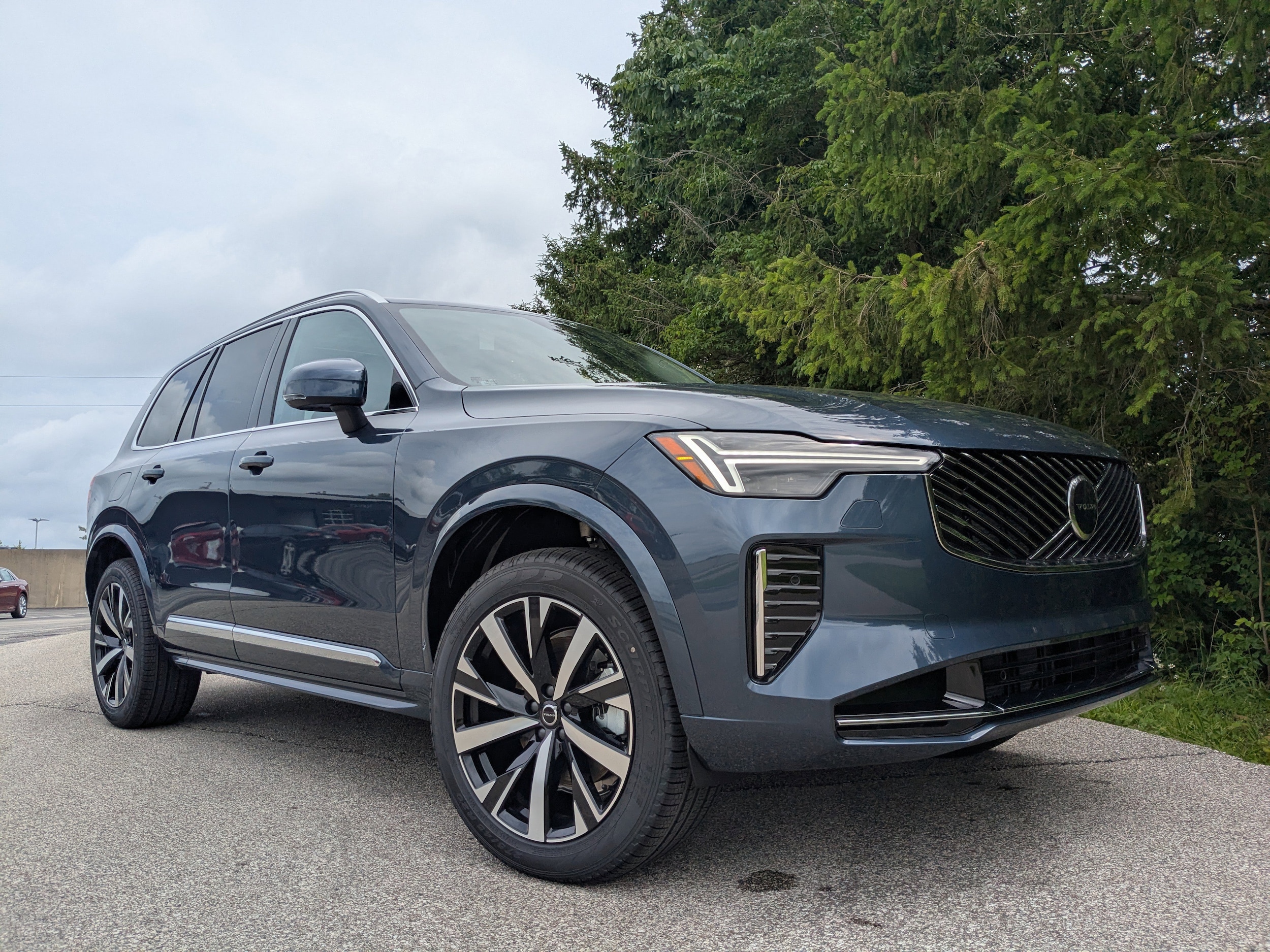 2025 Volvo XC90 SUV 