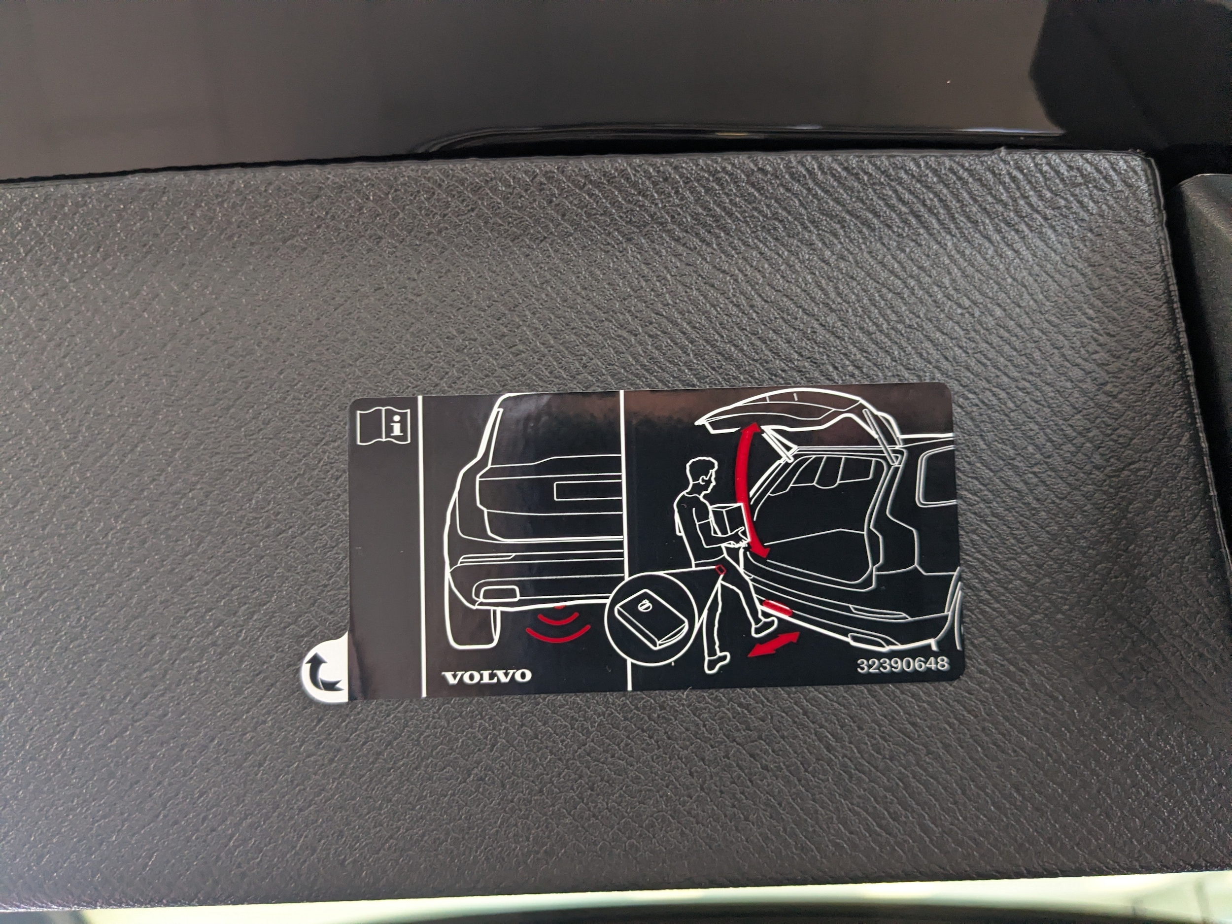 2026 Volvo XC90 Plus - Photo 25