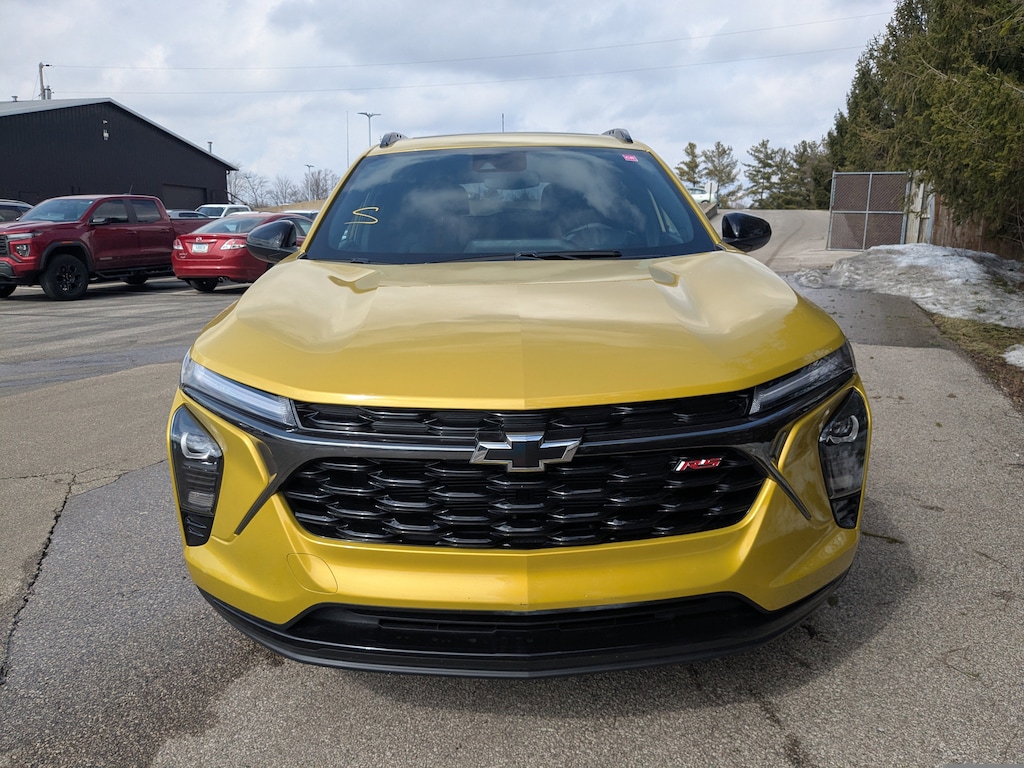 Used 2025 Chevrolet Trax 2RS SUV