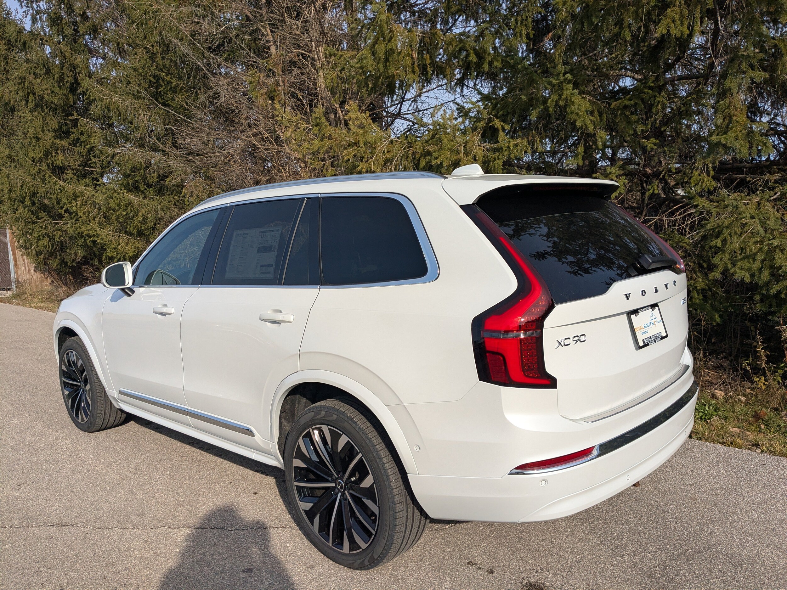2026 Volvo XC90 Plus - Photo 6