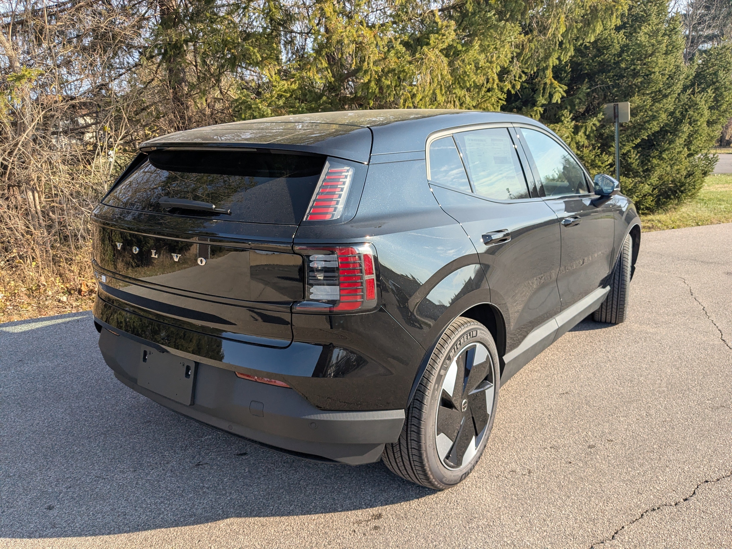 2025 Volvo EX30 Plus - Photo 8