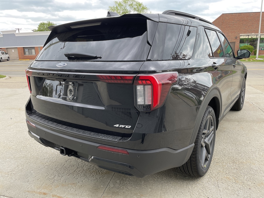 New 2026 Ford Explorer ST-Line SUV