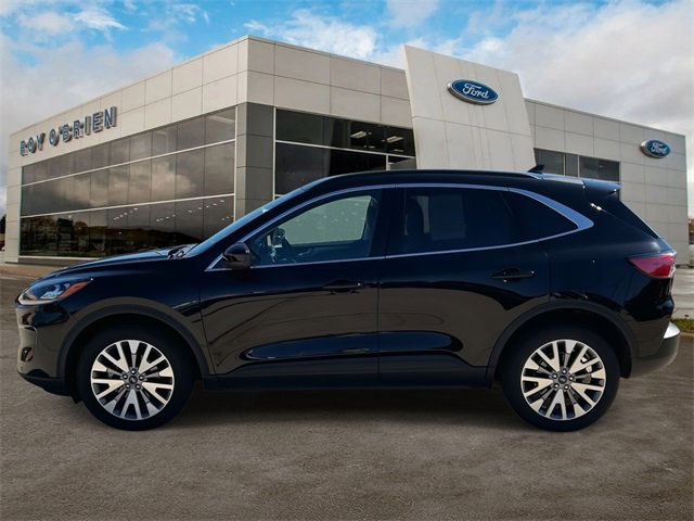 2022 Ford Escape Titanium photo 2