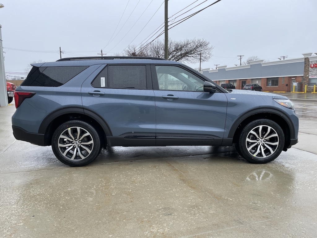 New 2026 Ford Explorer ST-Line SUV