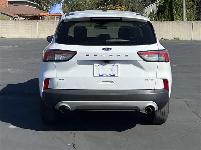 2022 Ford Escape SE photo 4