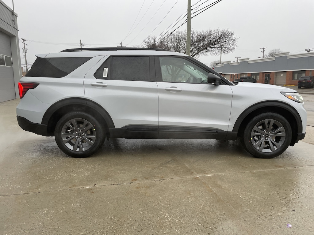 New 2026 Ford Explorer 4DR 4WD Active SUV