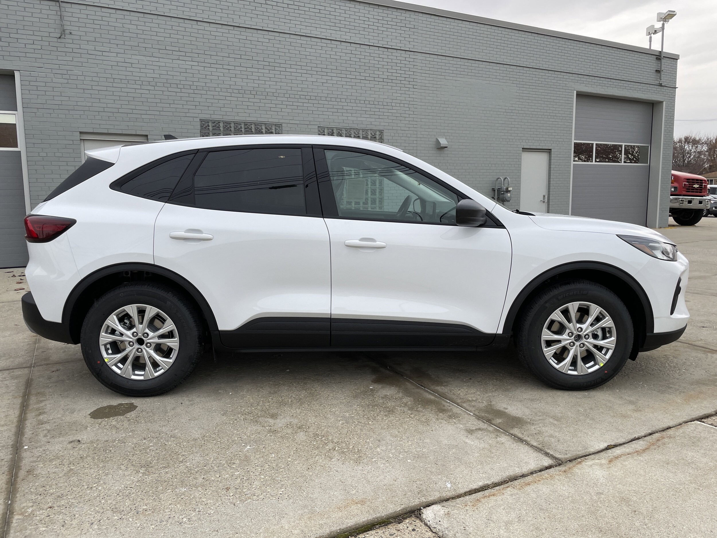 2026 Ford Escape Active photo 2