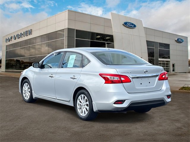2018 Nissan Sentra SV photo 3