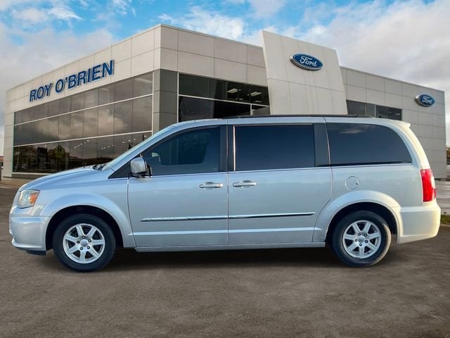 Used 2011 Chrysler Town & Country Touring with VIN 2A4RR5DG7BR621658 for sale in St. Clair Shores, MI