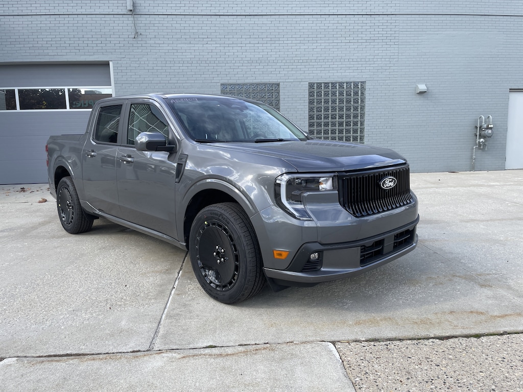 New 2025 Ford Maverick Lobo TRUCK