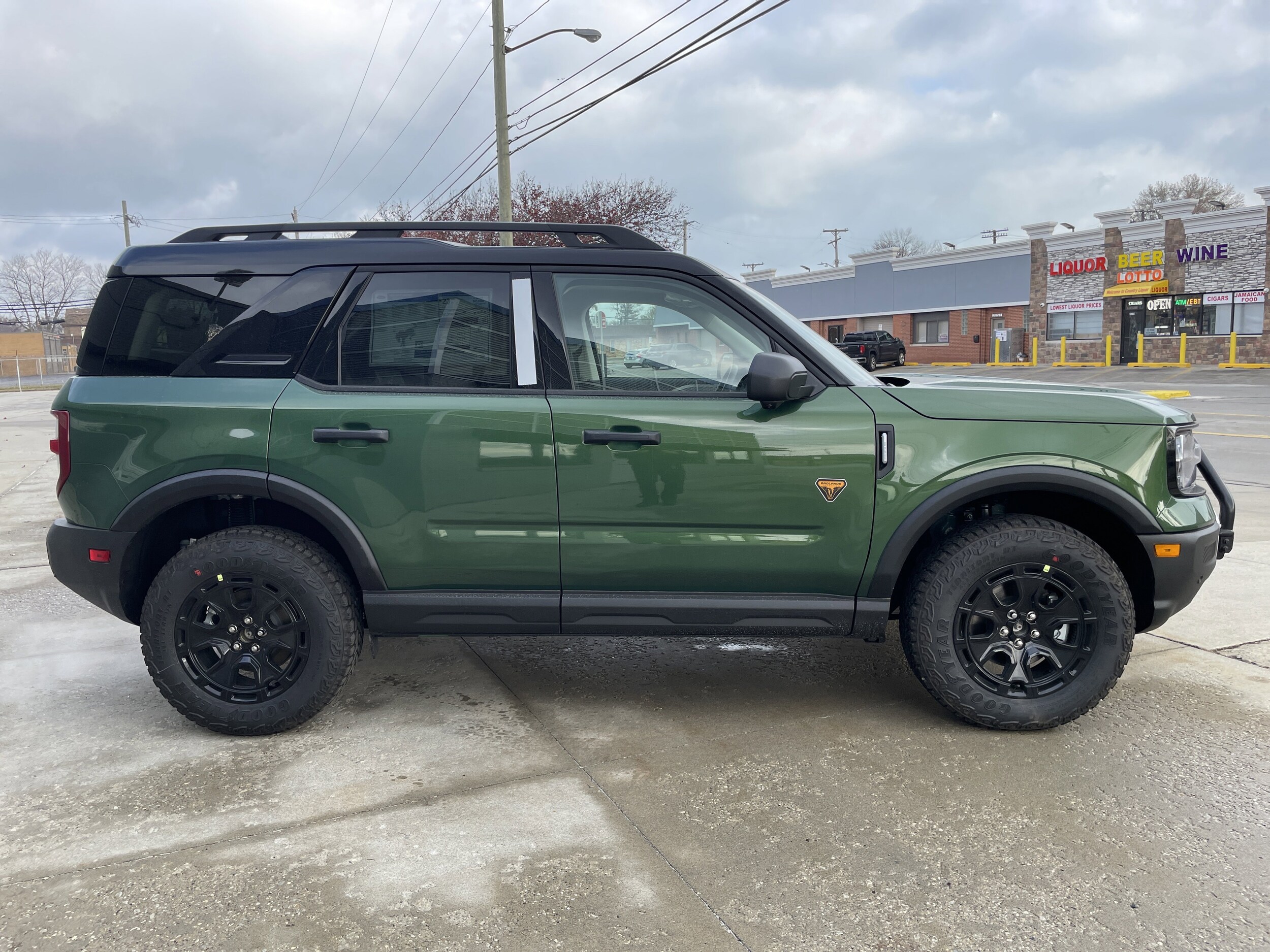 2025 Ford Bronco Sport Badlands photo 3