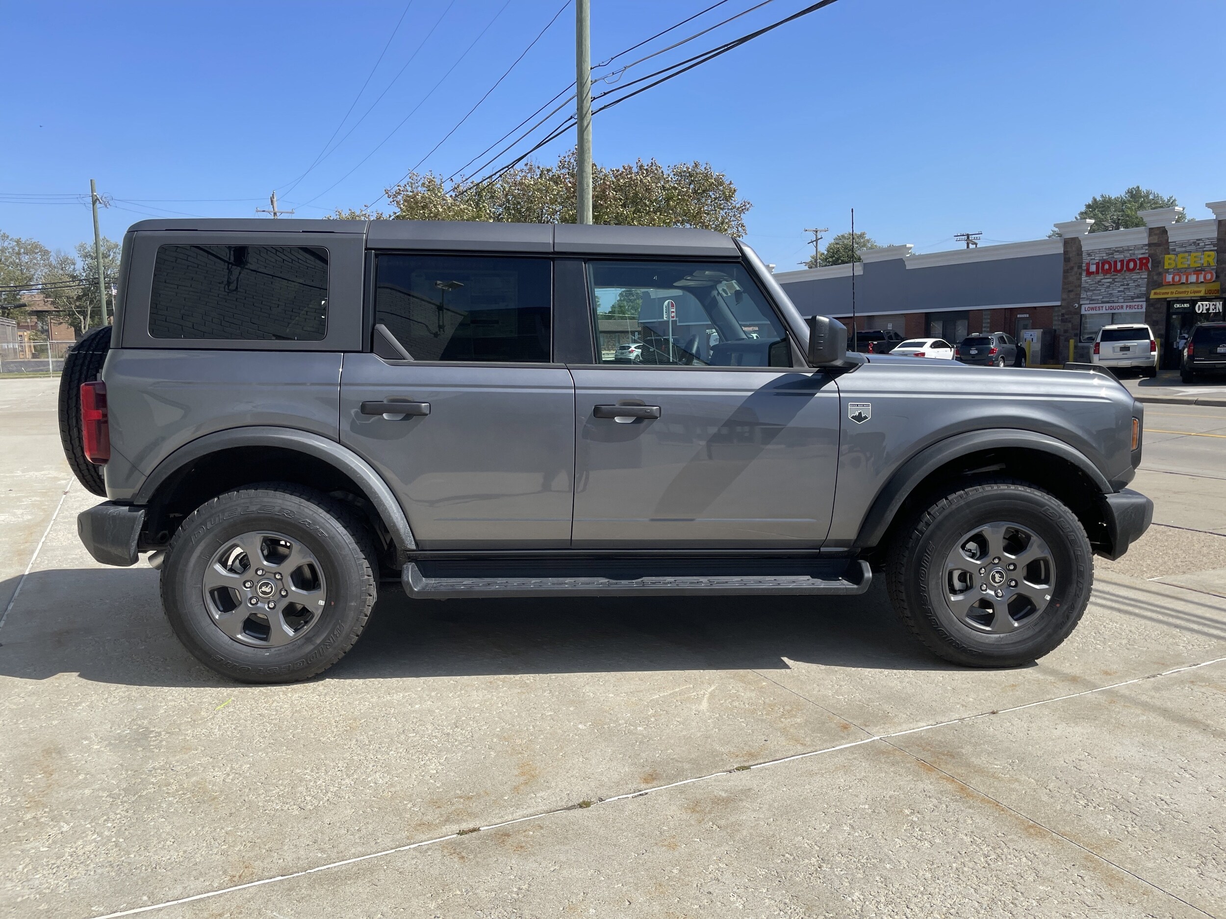 2025 Ford Bronco Big Bend photo 2