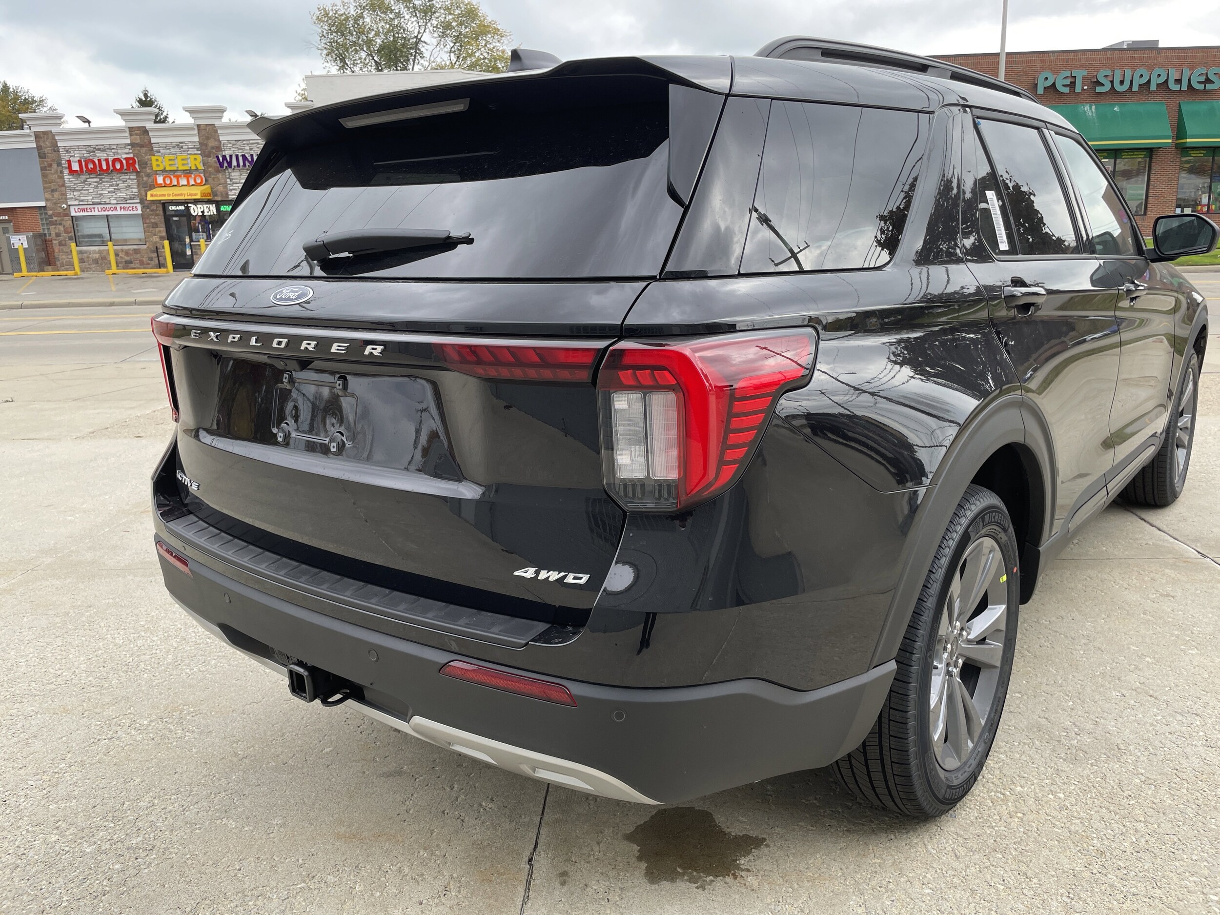 2026 Ford Explorer photo 4