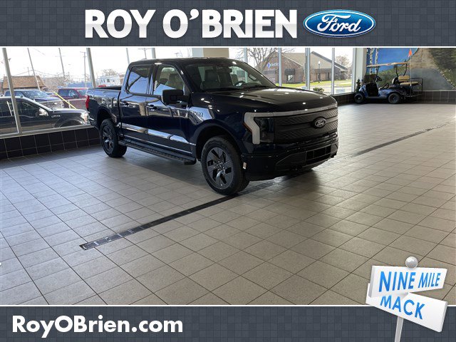 2025 Ford F-150 Lightning Flash's photo