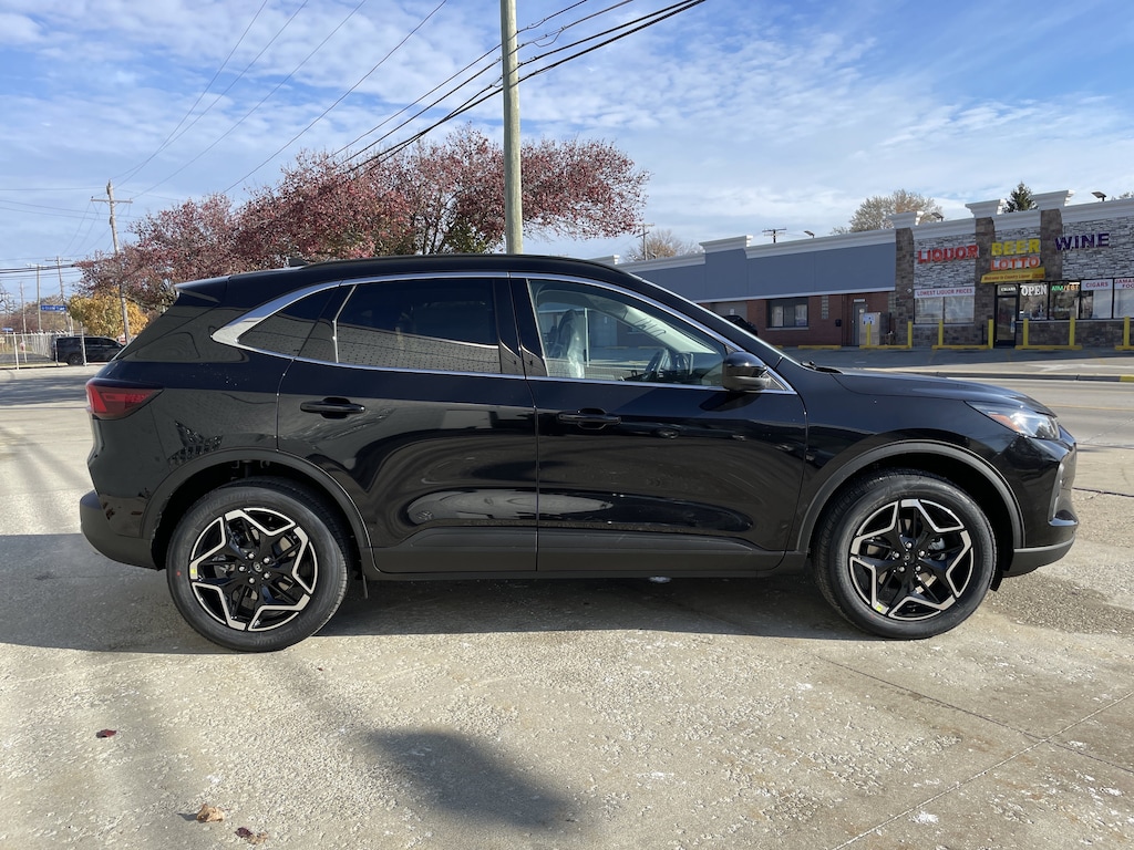New 2026 Ford Escape Platinum SUV