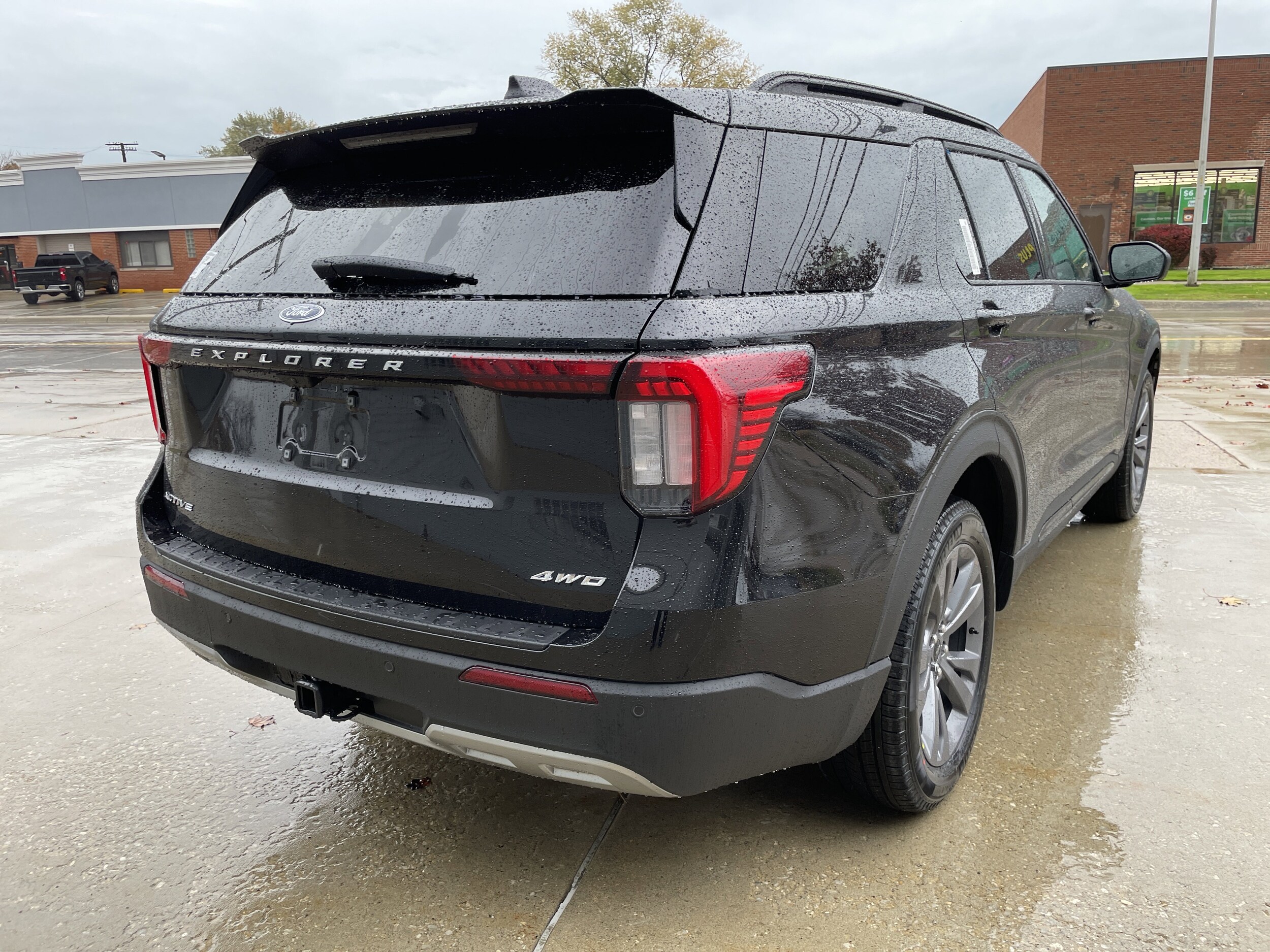 2026 Ford Explorer photo 4