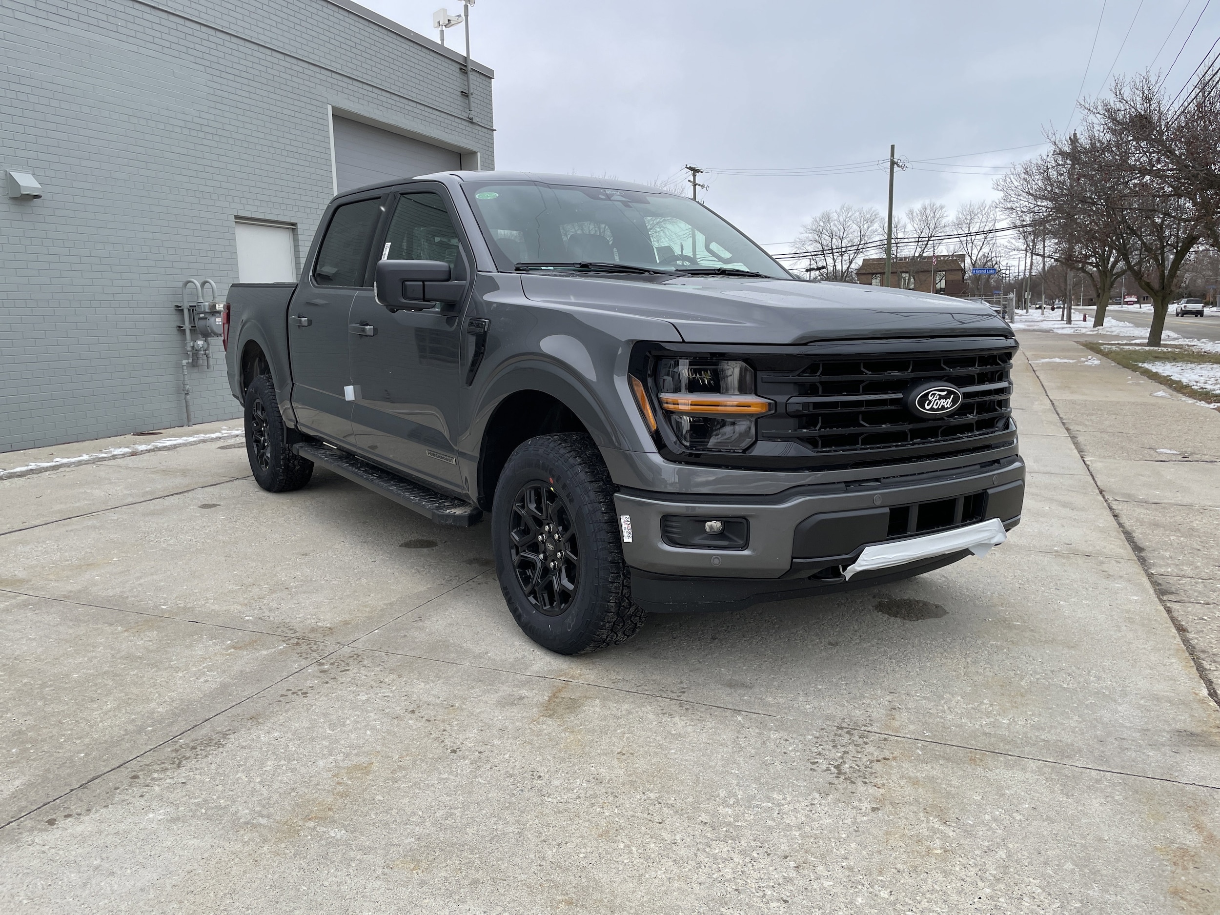 2025 Ford F-150 XLT's photo