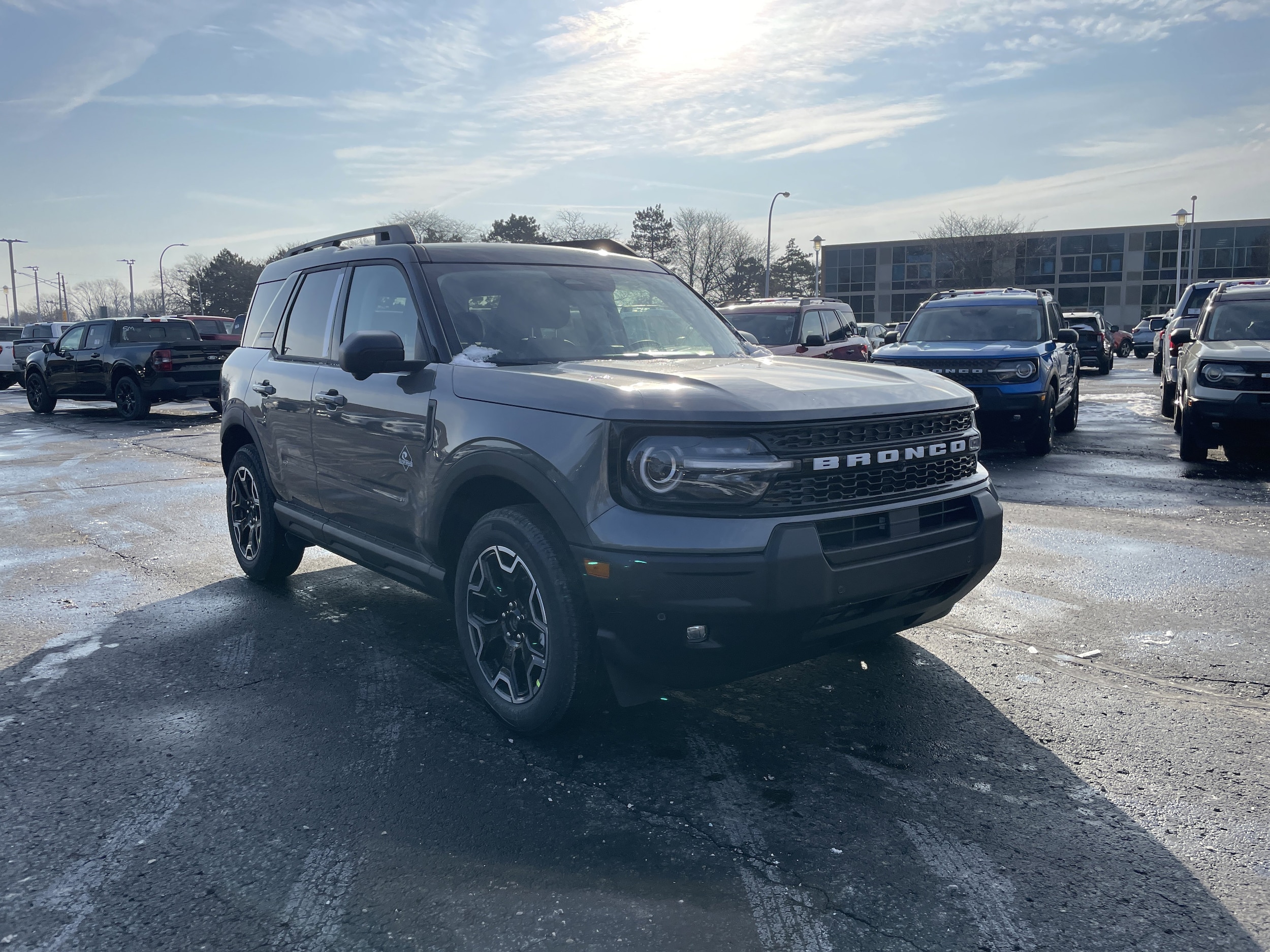 2025 Ford Bronco Sport Outer Banks's photo