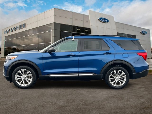 2023 Ford Explorer XLT photo 2