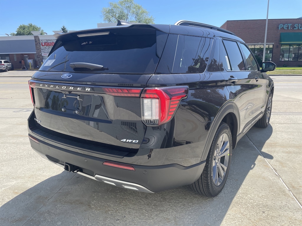 New 2026 Ford Explorer Active SUV