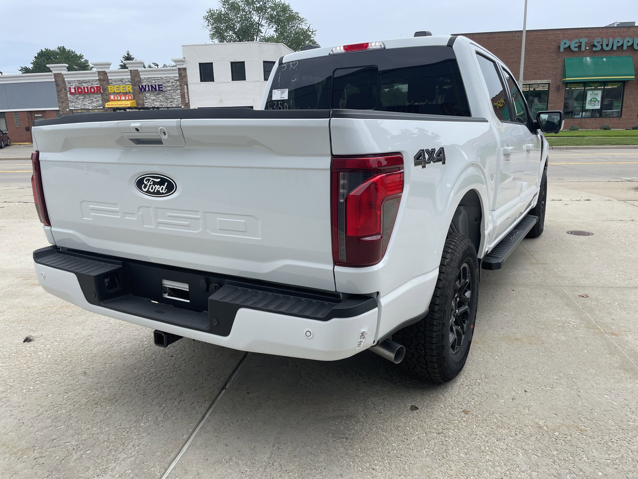 2025 Ford F-150 XLT photo 4