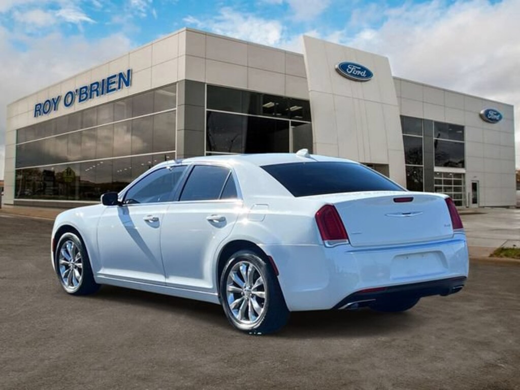 Certified 2017 Chrysler 300 Limited Sedan