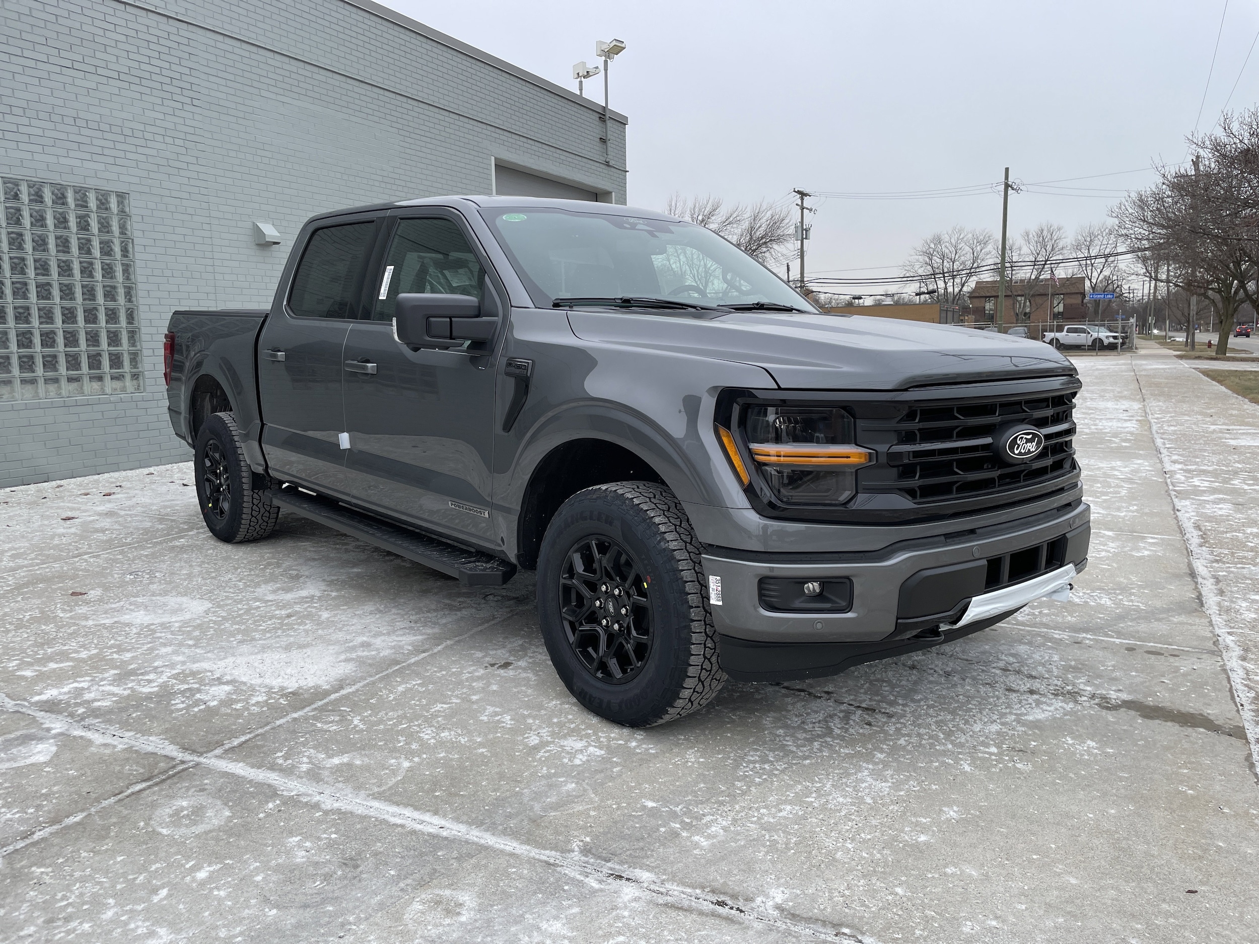 2025 Ford F-150 XLT's photo