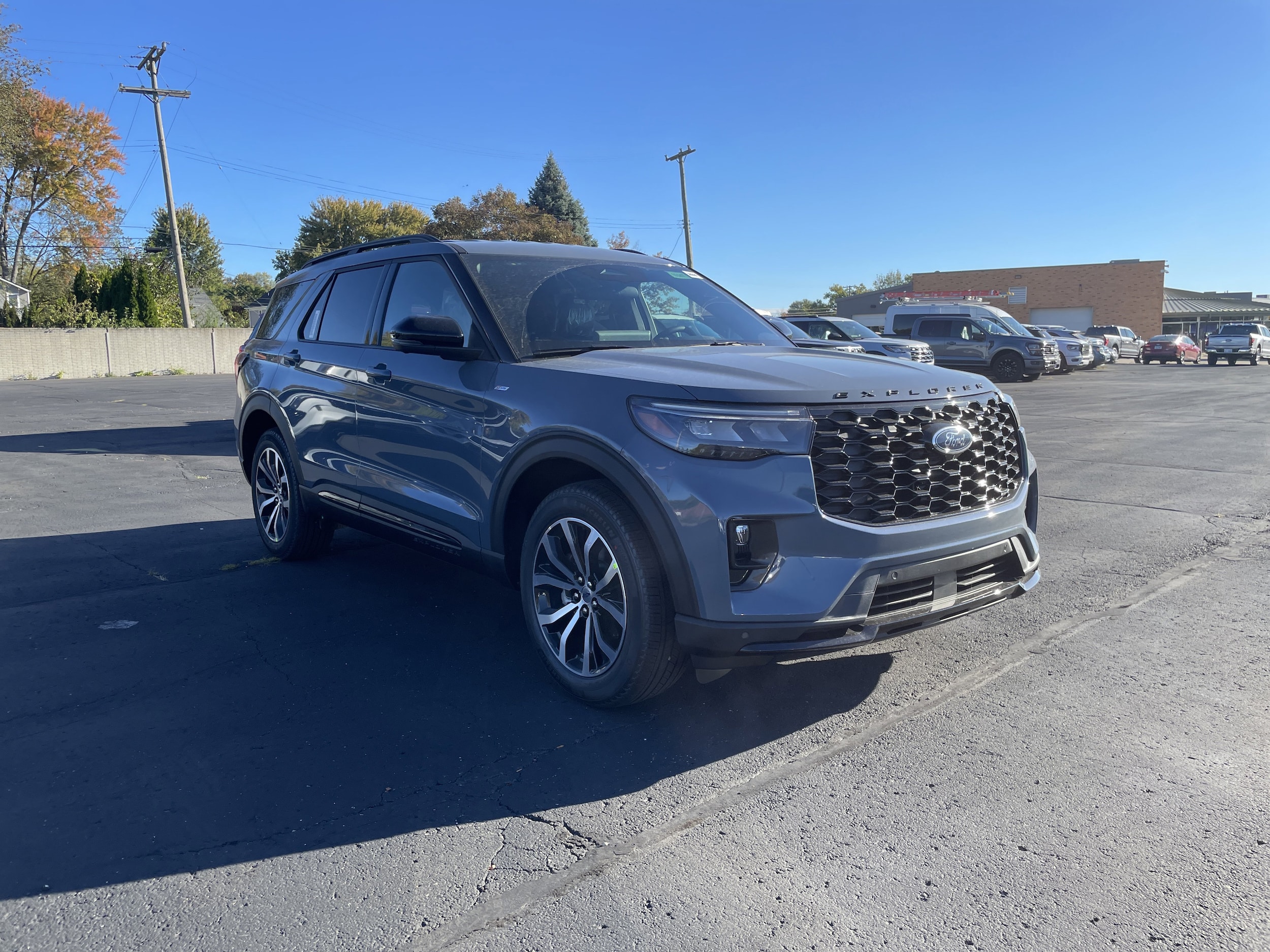 2026 Ford Explorer ST-LINE's photo