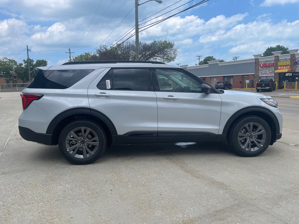New 2026 Ford Explorer Active SUV
