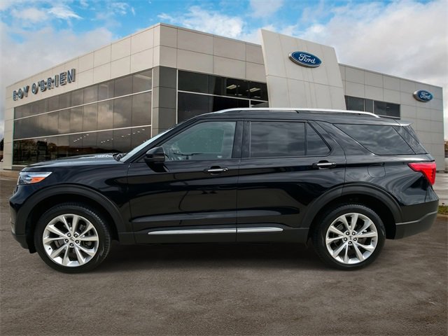 2022 Ford Explorer Platinum photo 2