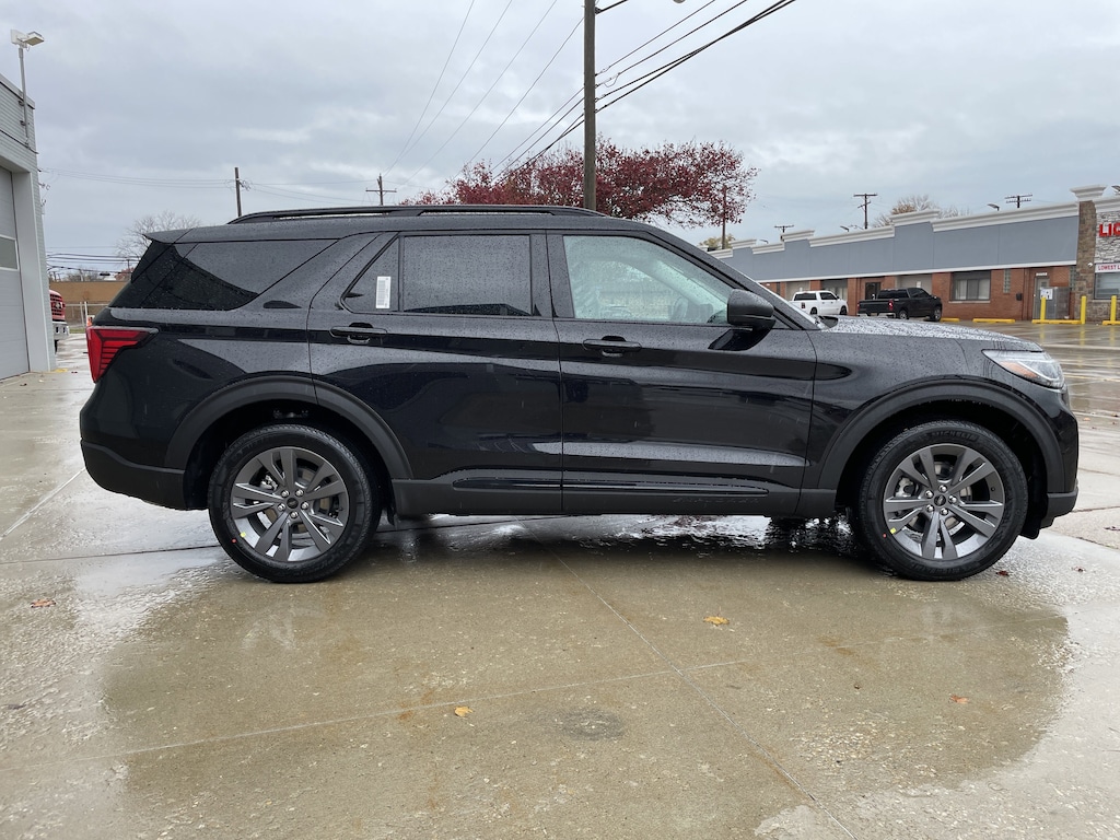 New 2026 Ford Explorer Active SUV