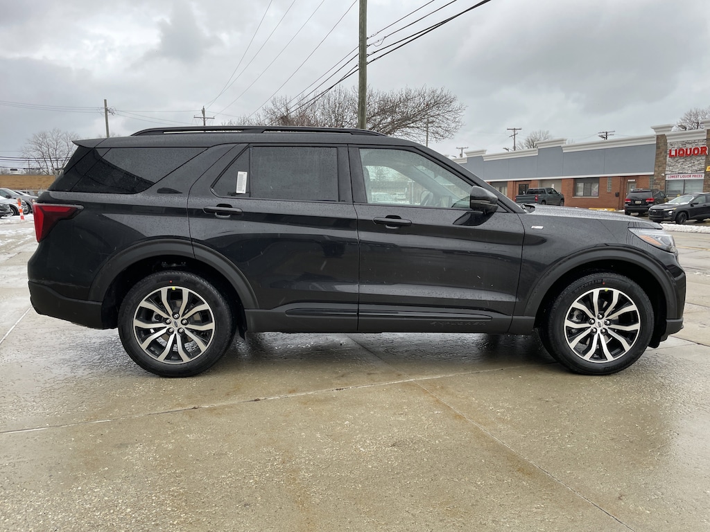 New 2026 Ford Explorer ST-Line SUV