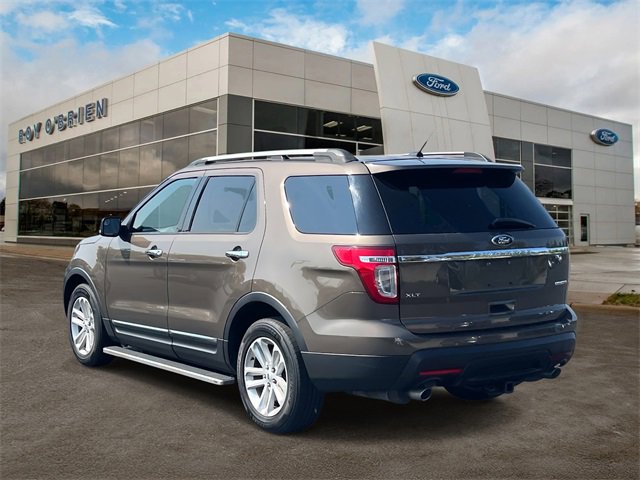 2015 Ford Explorer XLT photo 3