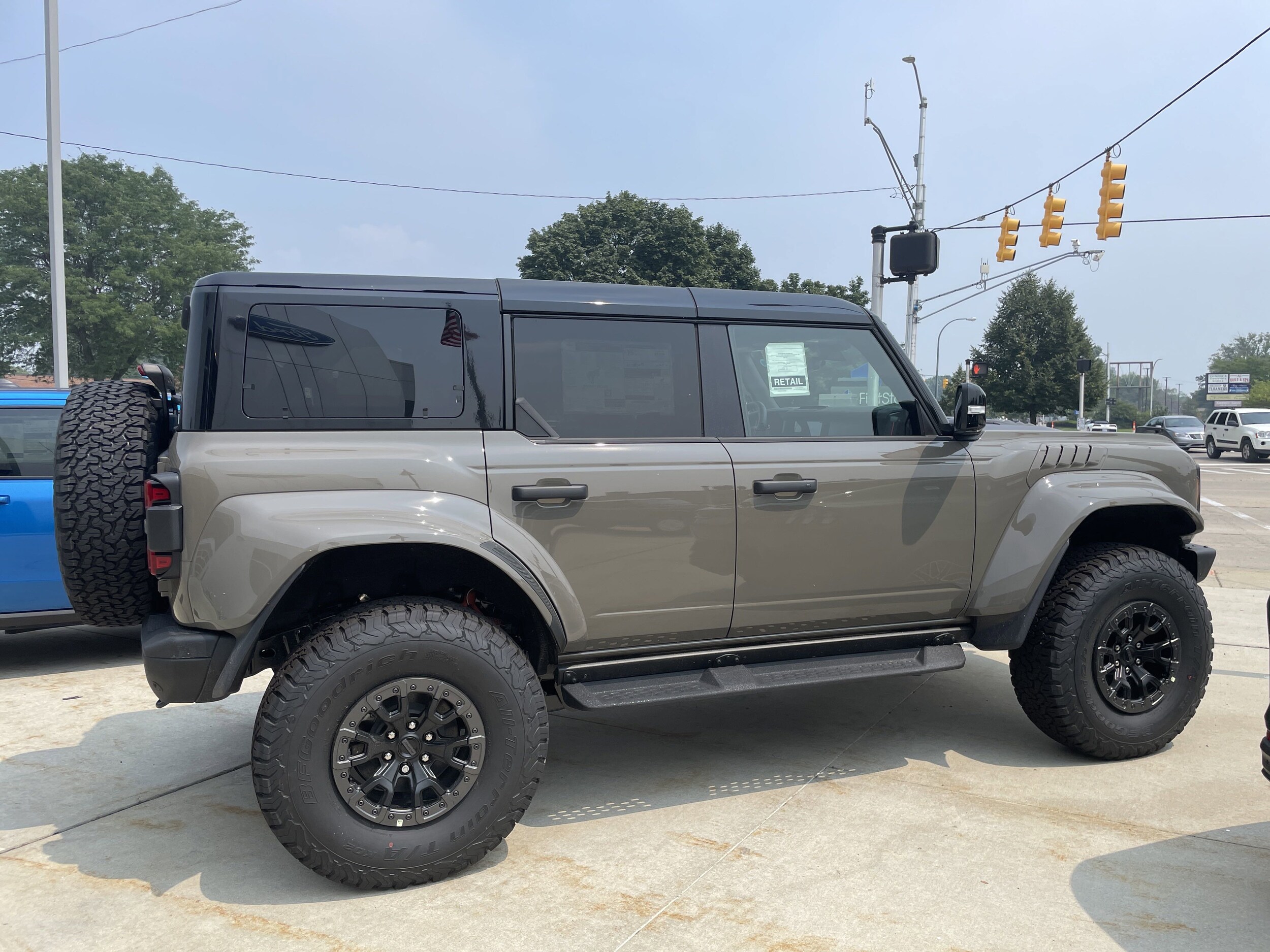 2025 Ford Bronco Raptor photo 3